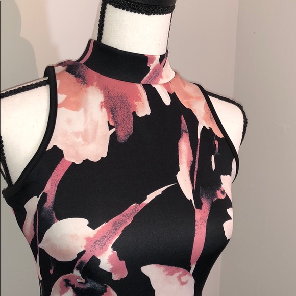 Pretty Spring Dress - Picture 2 of 5